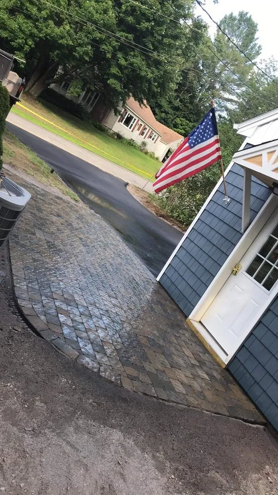 Professional yard maintenance in Manchester, NH - Quality Landscaping