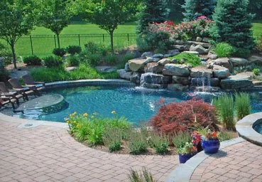 Affordable landscaping services experts serving Stoneham, MA - Quality Landscaping