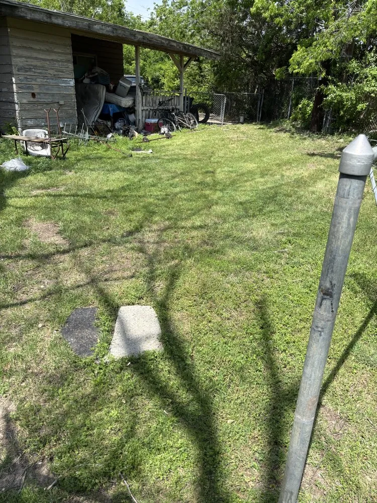 Professional lawn care service experts serving Fort Worth, TX - Quality Lawn & Landscape