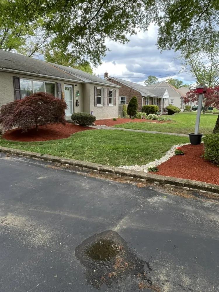 Local garden landscaping experts serving Ridley Park, PA - Quality Lawn & Landscape