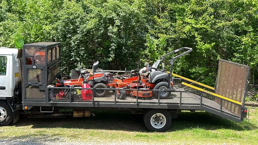 Local residential landscaping experts serving Knoxville, TN - Quality Lawn & Landscaping of East TN