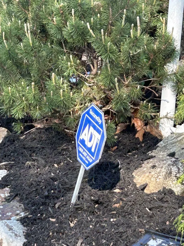 Reliable outdoor landscaping in Knoxville, TN by Quality Lawn & Landscaping of East TN