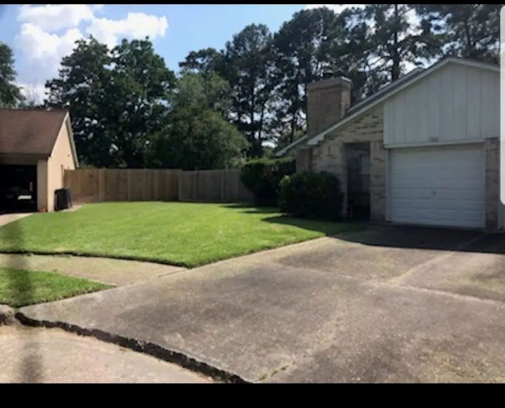 Top-rated lawn care service for year-round maintenance across Houston, TX - Quality Lawn and Landscaping Services