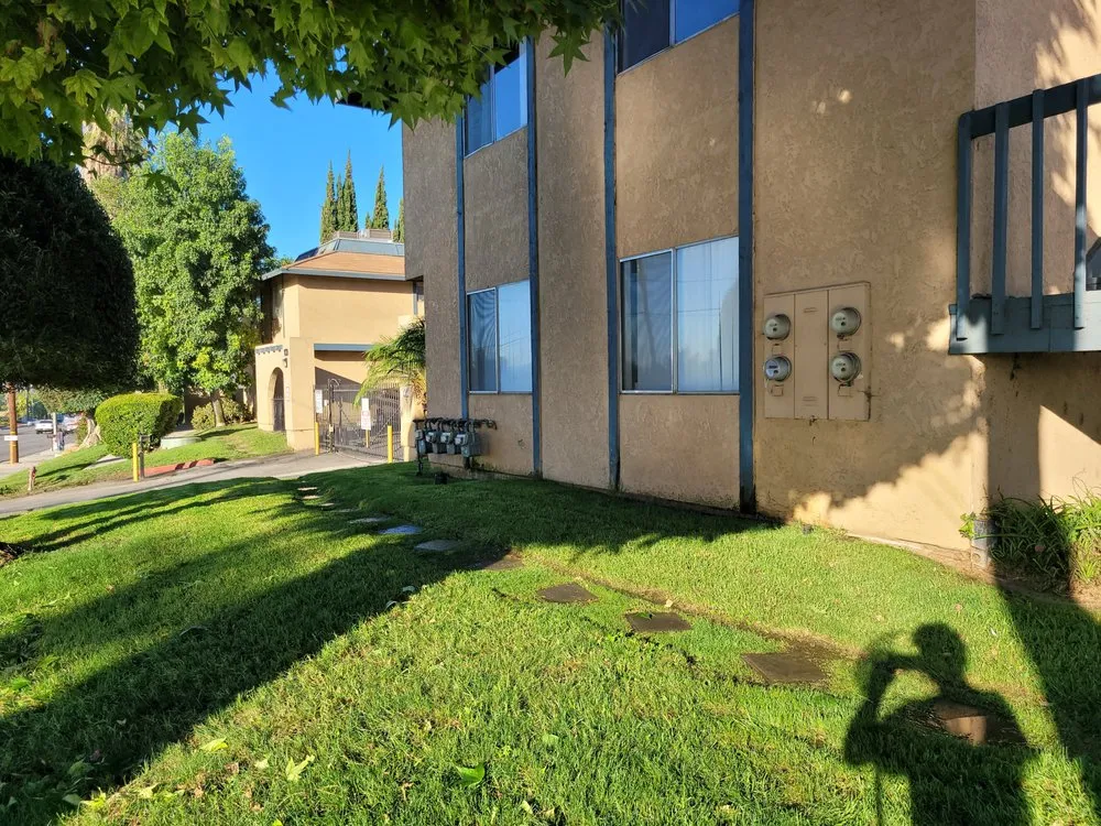 Affordable landscape installation experts serving Muscoy, CA - Quality lawn care & Maintinance