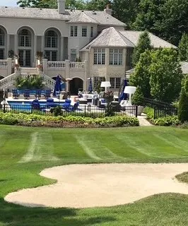 Custom yard cleanup service in Elmhurst, IL - Quality Lawn Care and Landscaping