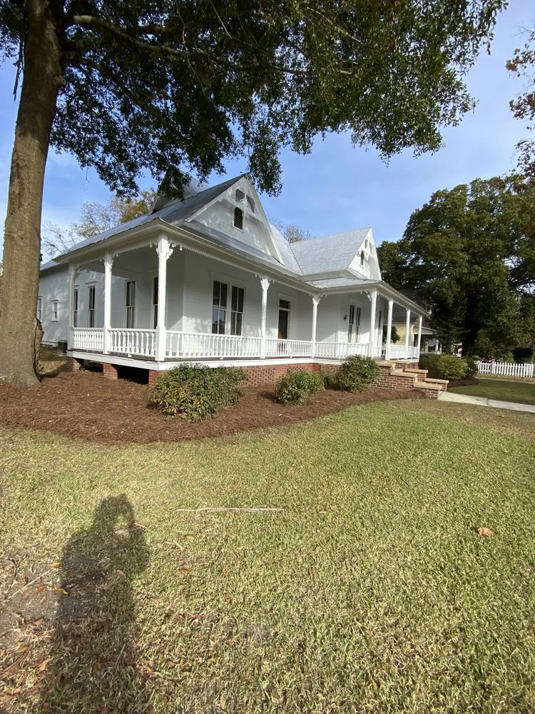 Top-rated garden landscaping experts serving Tifton, GA - Quality Lawn Care Services