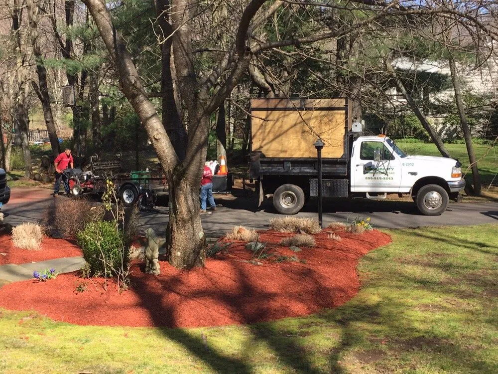 Trusted lawn care service in Norwalk, CT - Quality Lawn Service