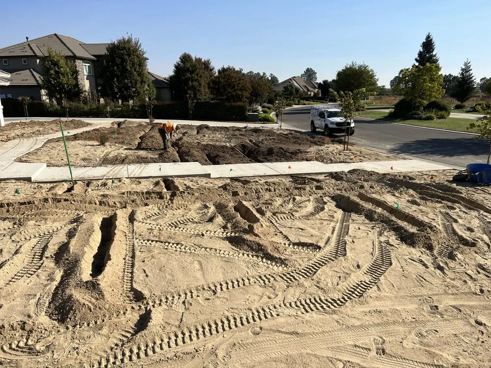 Custom lawn mowing service experts serving Atwater, CA - Quality lawns & Landscape