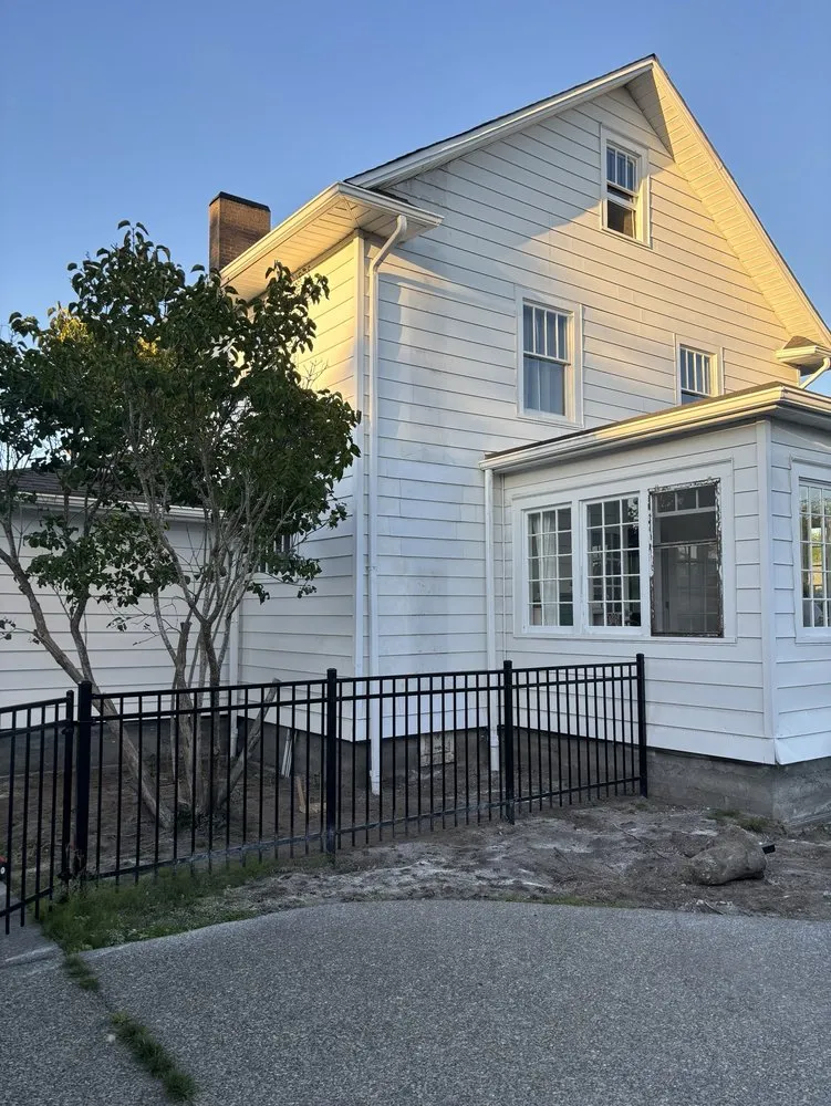 Reliable lawn mowing service experts serving Kent, WA - Quality Performance Construction