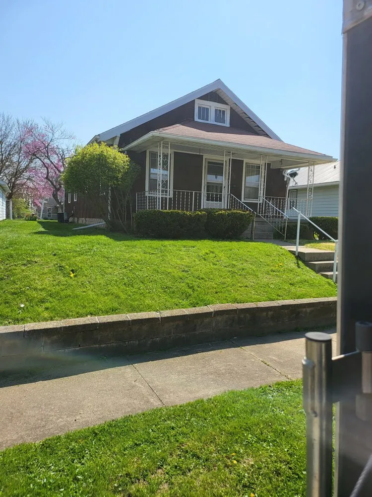 Expert lawn care service for beautiful yards in Kokomo, IN by Quality Touch Landscaping