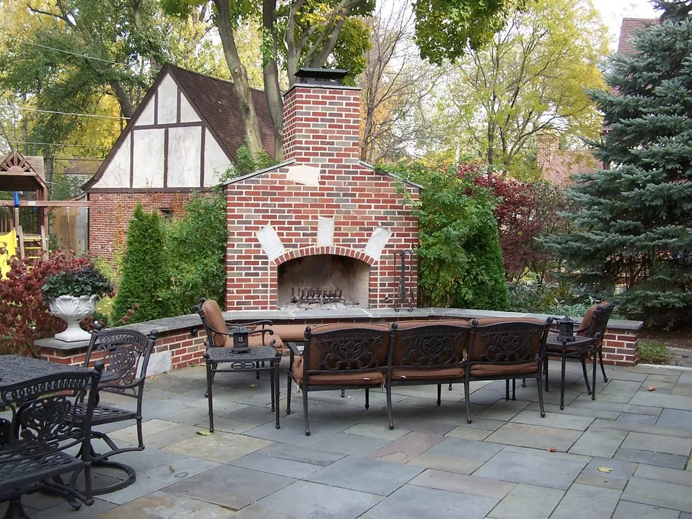 Reliable garden landscaping experts serving South Elgin, IL - Qualityscapes, Inc.