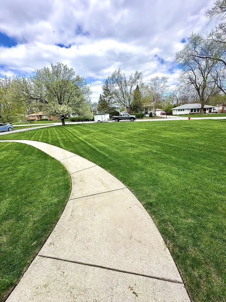 Expert residential landscaping experts serving Chicago, IL - QualityWorks Trademark