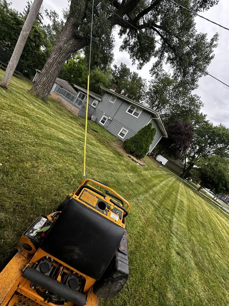 Expert yard maintenance experts serving Chicago, IL - QualityWorks Trademark