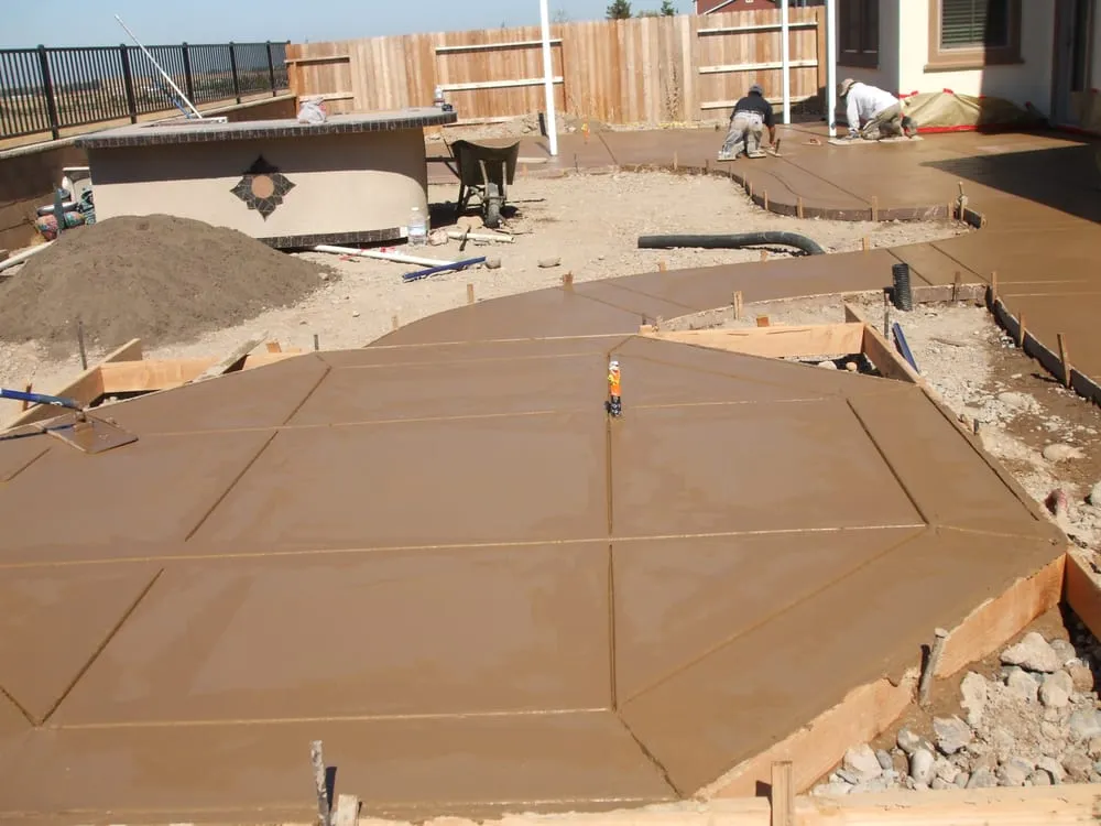 Local yard cleanup service for residential properties in Sacramento, CA by Quan Landscape