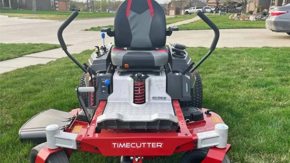 Local lawn care service experts serving Louisville, OH - Quans Mowing & Weed Eating