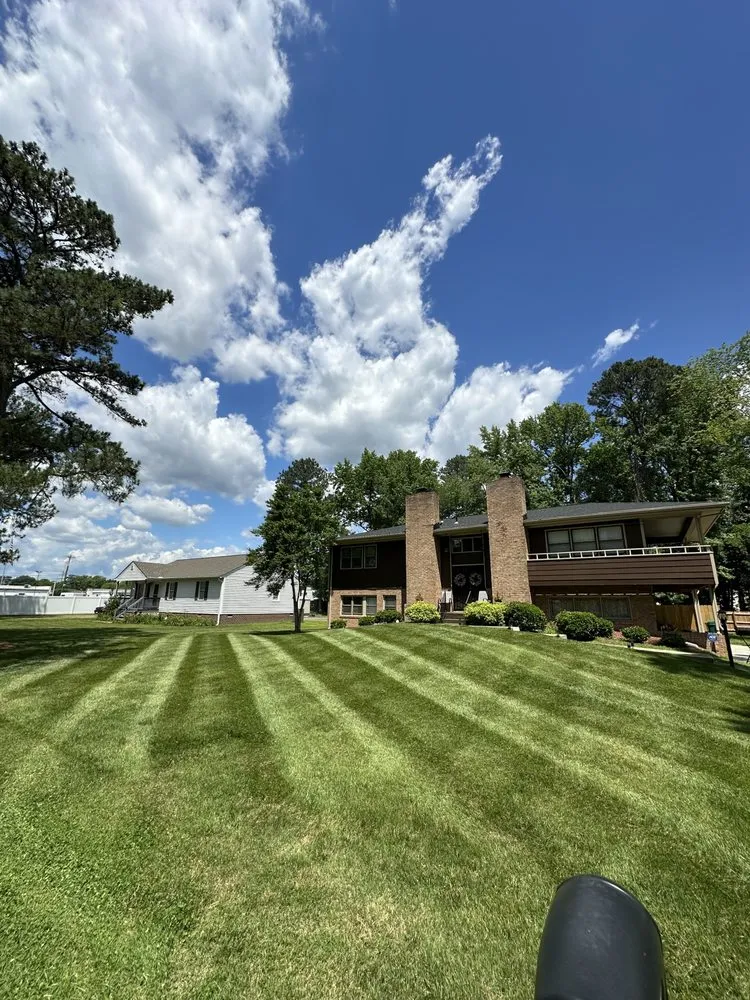 Affordable yard maintenance with custom design across Richmond, VA - Quantum Landscaping & Lawn Care