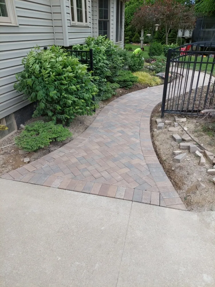 Top-rated landscape installation in Orwell, OH by Quartz Construction