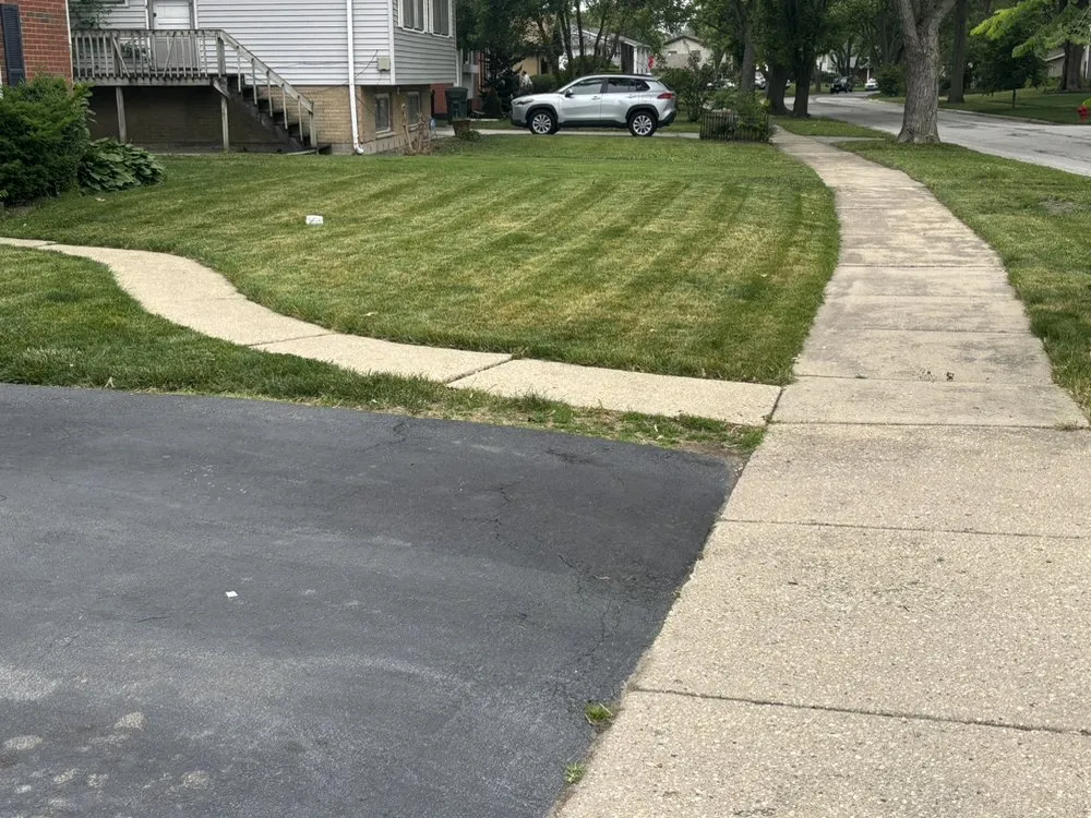 Expert outdoor landscaping in Homewood, IL - Que Cuts