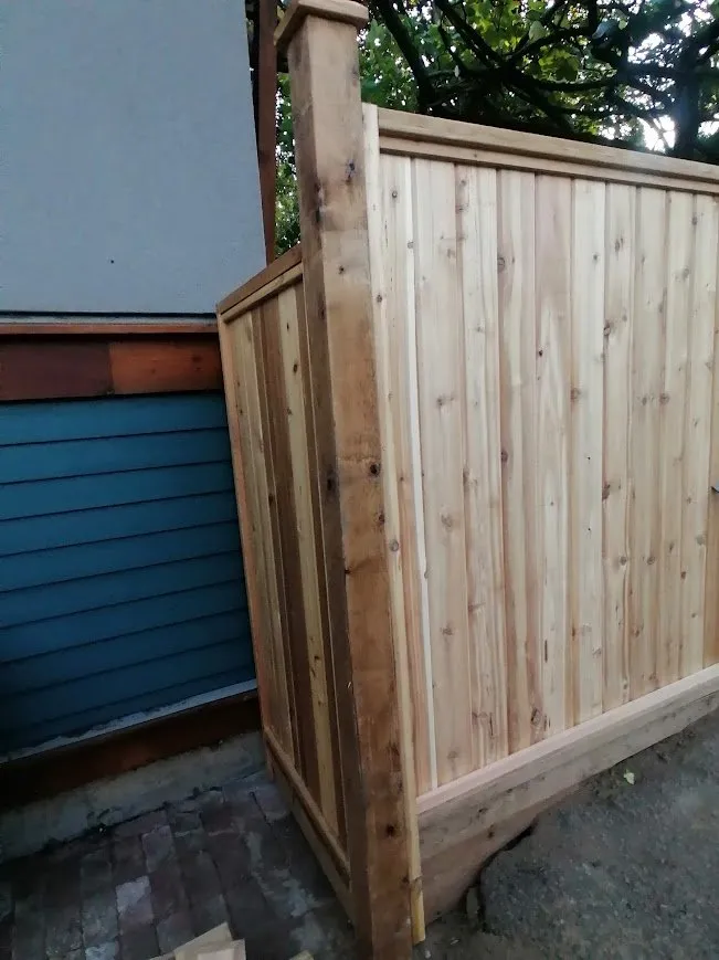 Top-rated yard maintenance in Lutz, FL - QUE TUANIS Landscaping & Woodwork