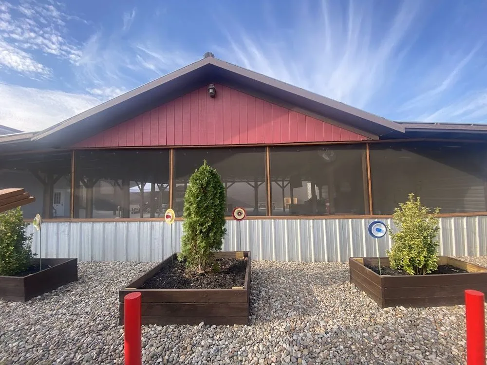 Top-rated yard cleanup service experts serving Louisville, KY - Queen Landscaping and Handyman