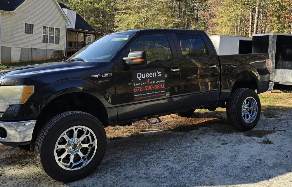 Professional lawn mowing service in Senoia, GA - Queen's Lawn Care Auto Detailing