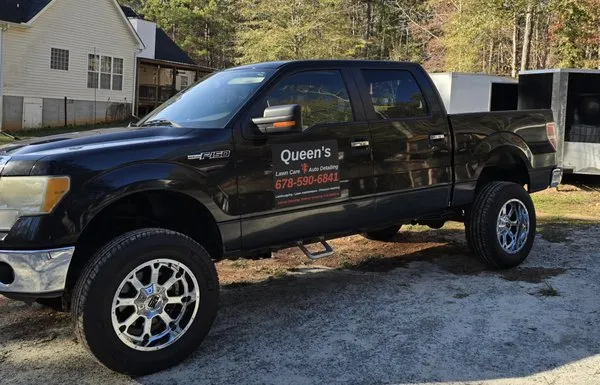 Queen's Lawn Care Auto Detailing Logo