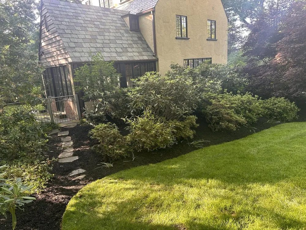Trusted lawn care service experts serving New Providence, NJ - Quesada Landscaping