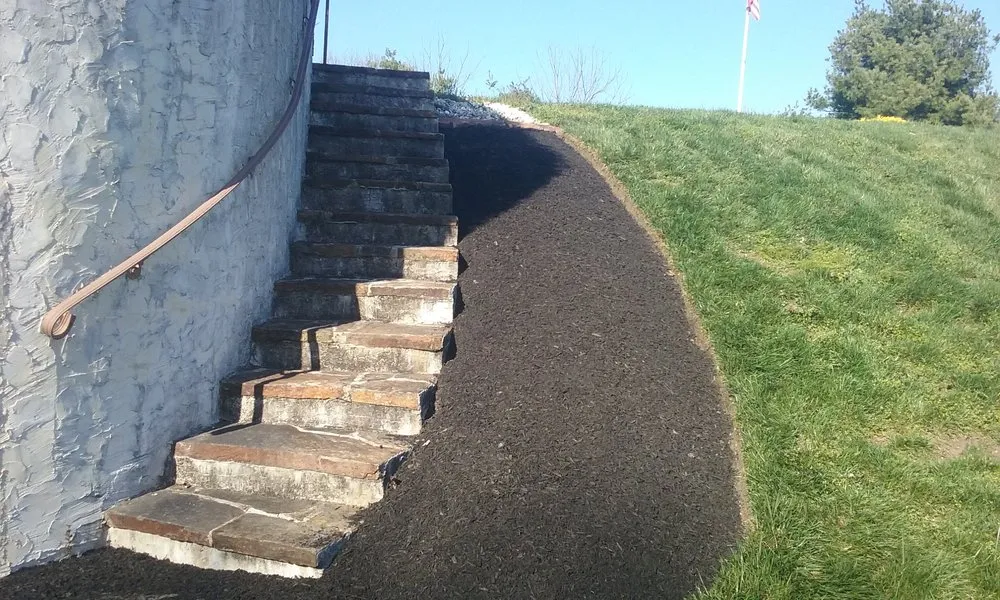 Custom garden landscaping experts serving Kennett Square, PA - Quetzal Lawn Care