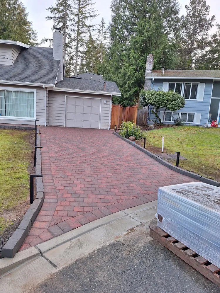 Affordable lawn care service in Seattle, WA by Quezada Pavers