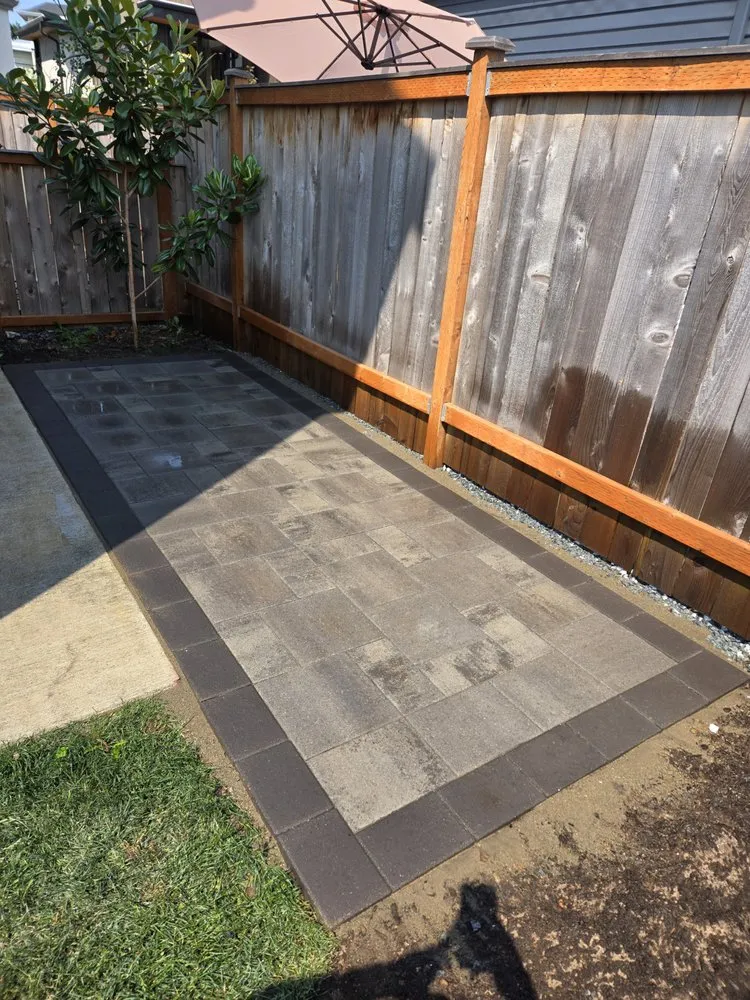 Reliable yard cleanup service for residential properties in Seattle, WA by Quezada Pavers