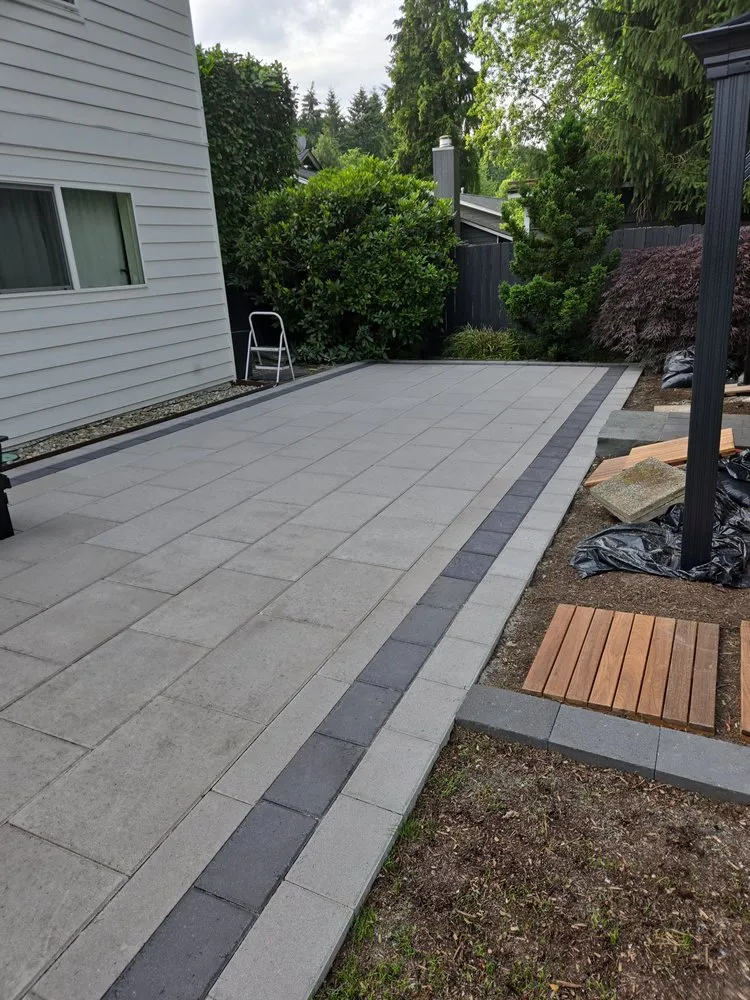 Expert lawn care service experts serving Seattle, WA - Quezada Pavers