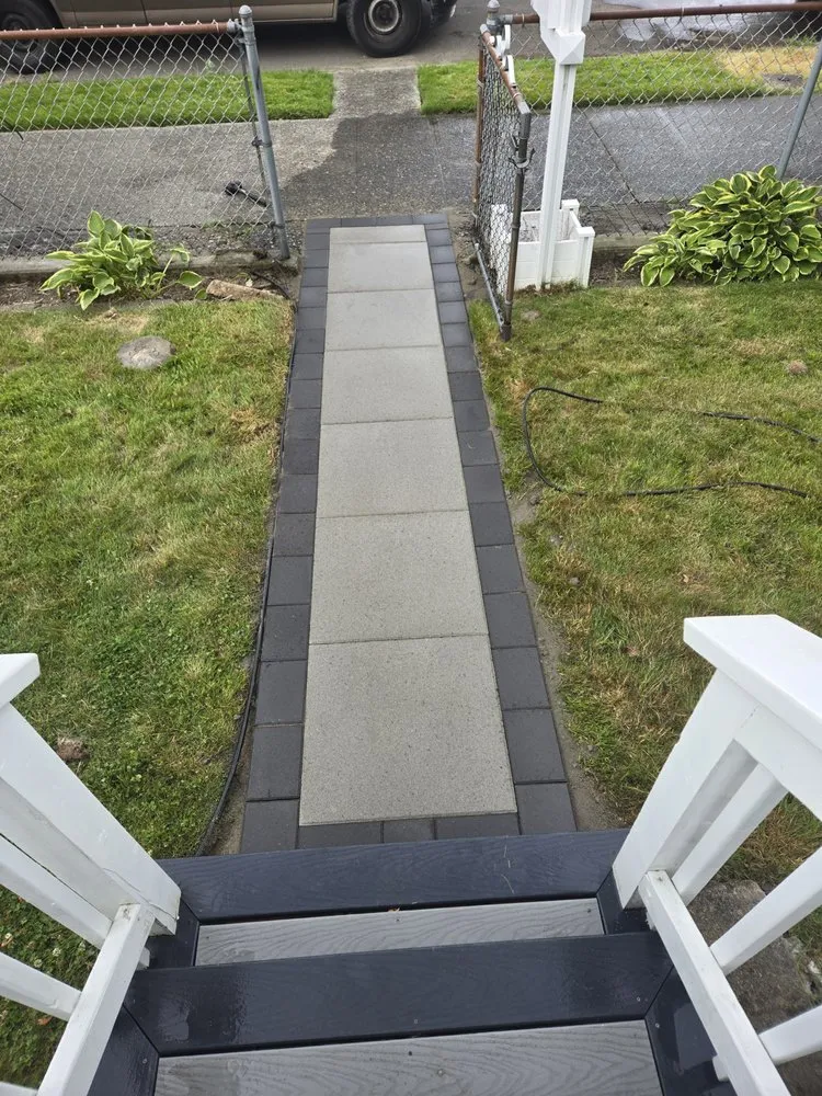 Affordable garden landscaping with custom design in Seattle, WA by Quezada Pavers