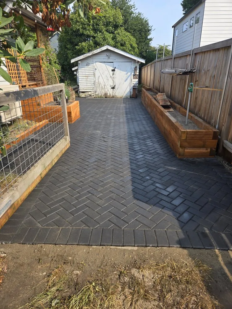 Reliable landscaping services in Seattle, WA by Quezada Pavers