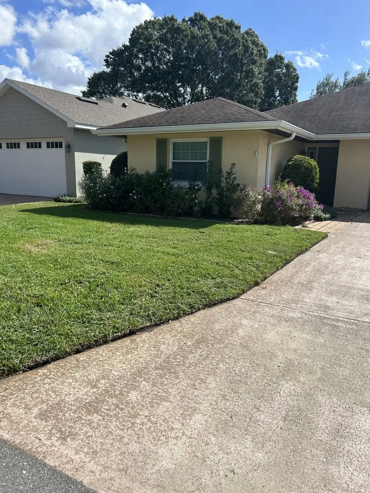 Reliable lawn mowing service experts serving Haines City, FL - Qui Property Management