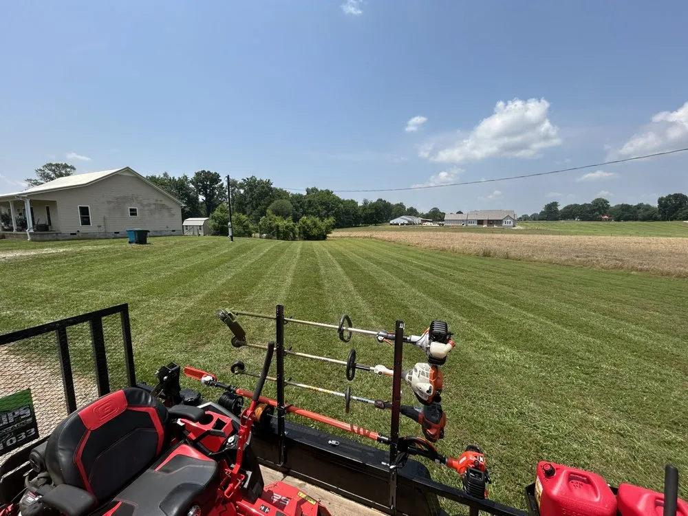 Top-rated landscaping services experts serving Tullahoma, TN - Quick Clips Lawn and Landscape