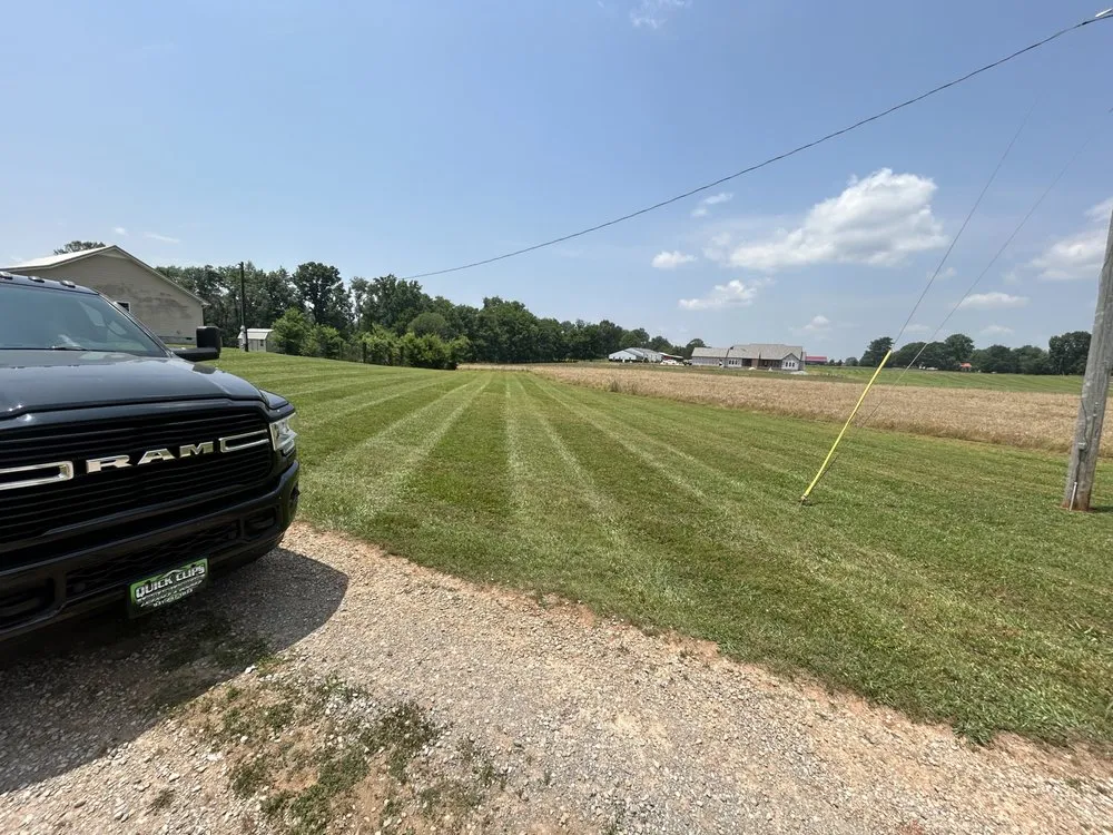 Top-rated residential landscaping with custom design in Tullahoma, TN by Quick Clips Lawn and Landscape