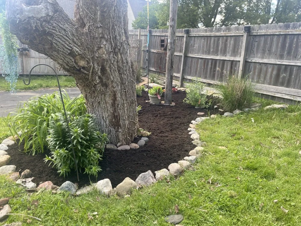 Top-rated residential landscaping for outdoor upgrades in Richmond, IN by Quick Clips