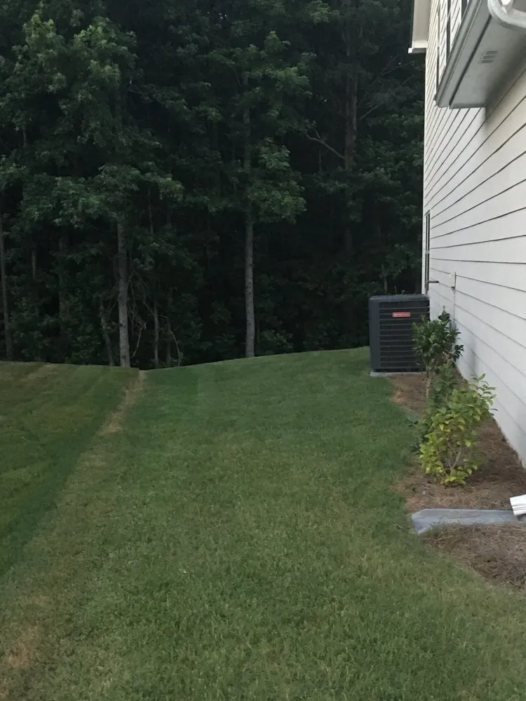 Top-rated landscape installation for homes in Grayson, GA by Quick Cuts