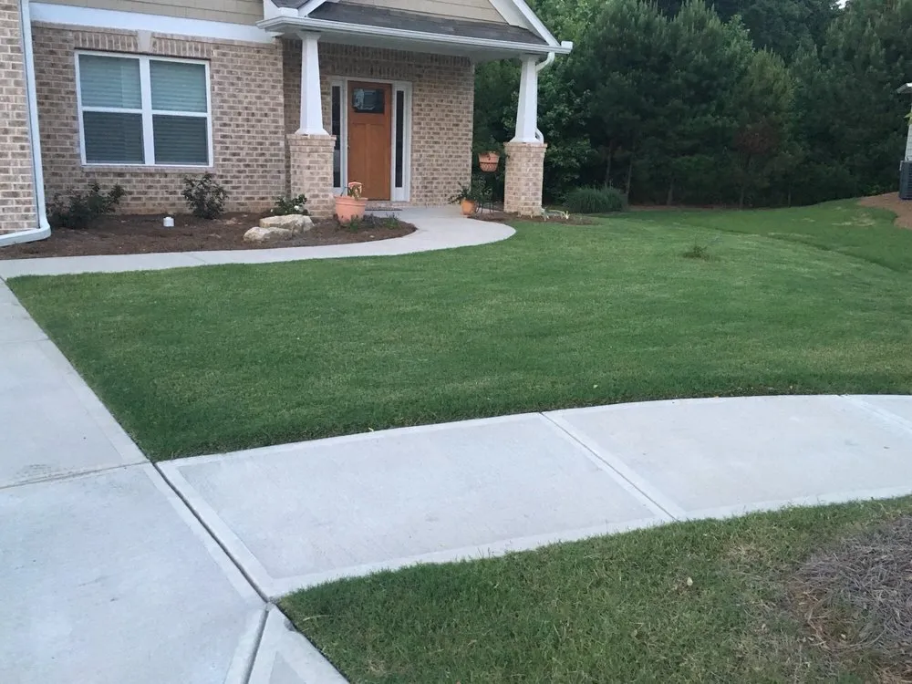 Top-rated yard cleanup service for outdoor upgrades across Grayson, GA - Quick Cuts