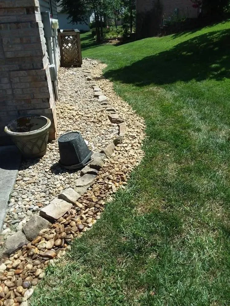 Local lawn mowing service experts serving Madisonville, TN - Quick Cuts Landscaping