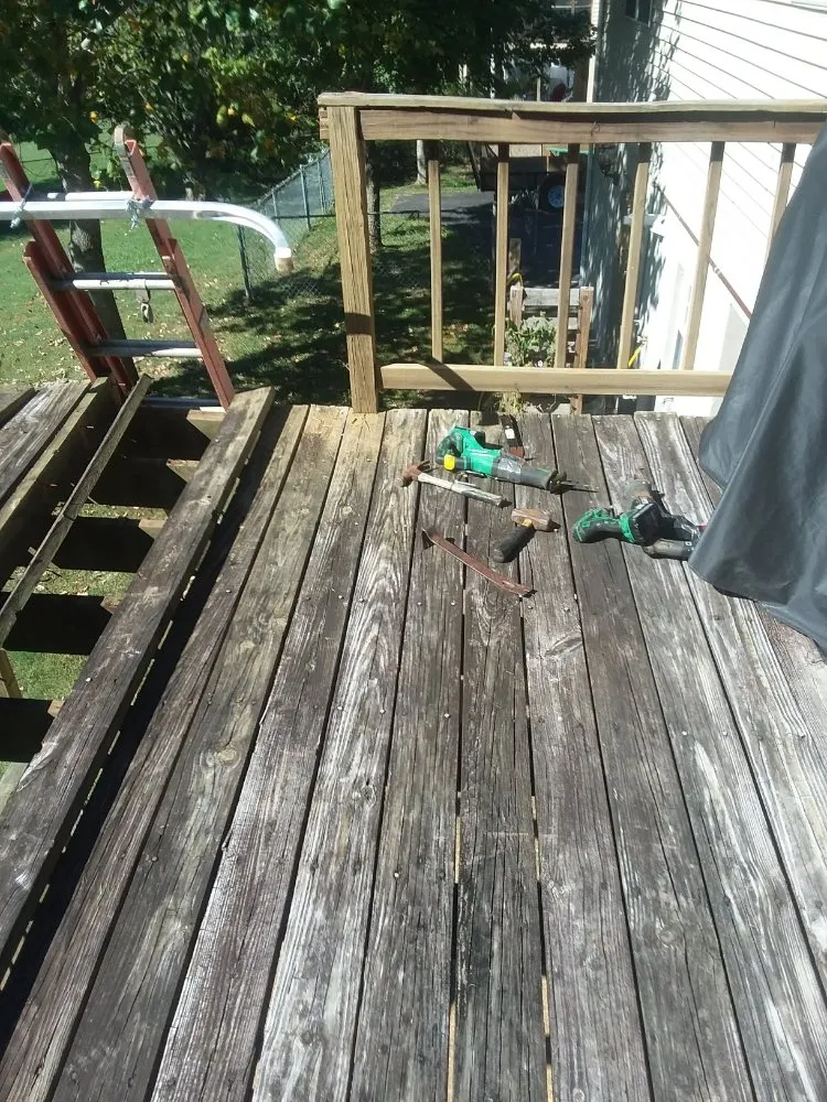 Custom garden landscaping with custom design in Madisonville, TN by Quick Cuts Landscaping