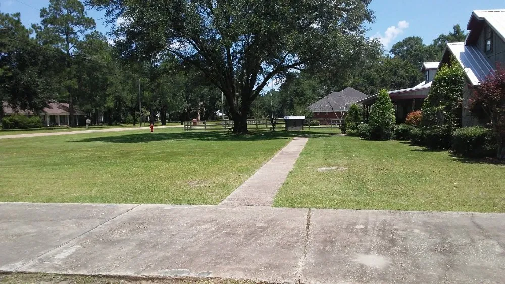 Reliable yard maintenance experts serving Prichard, AL - Quick Cuts Landscaping