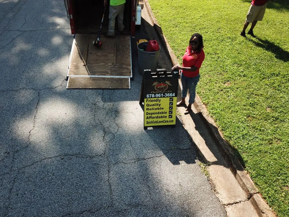 Professional lawn mowing service in Conyers, GA - Quick Cutz Lawn services