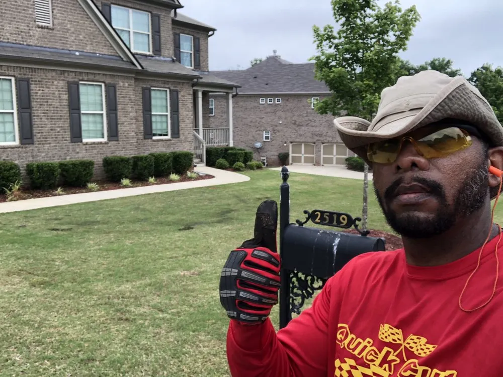 Top-rated lawn care service in Conyers, GA - Quick Cutz Lawn services