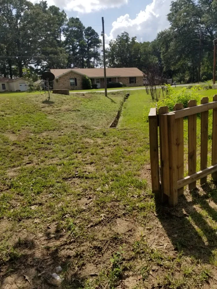 Custom yard cleanup service experts serving Tyler, TX - Quick Drops Lawn Care