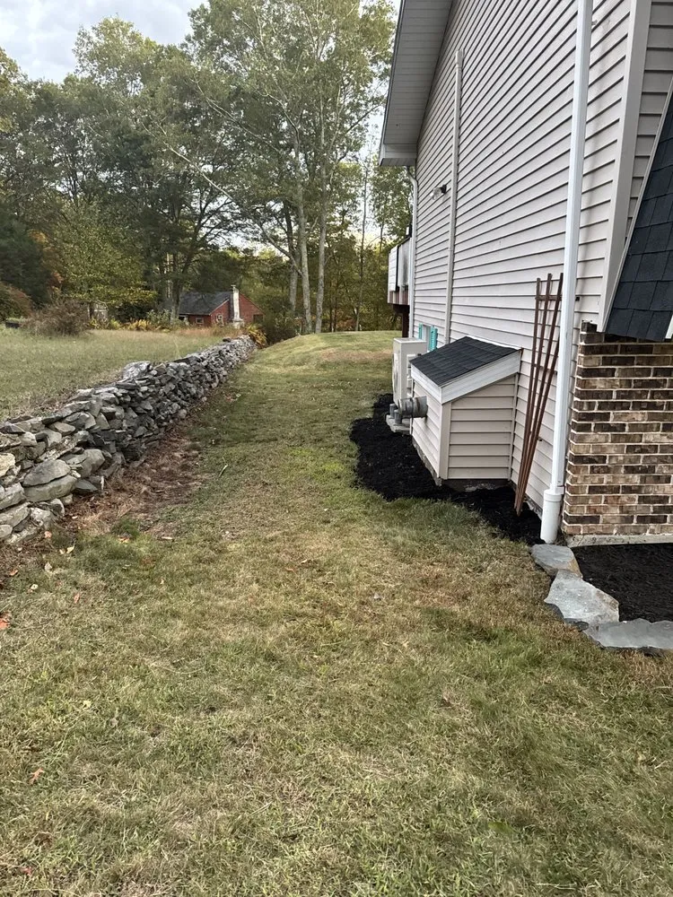 Local yard cleanup service in Stroudsburg, PA by Quick Fix