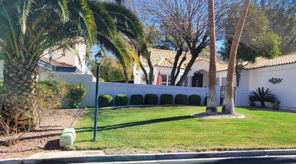 Trusted outdoor landscaping in Henderson, NV - Quick Pickk