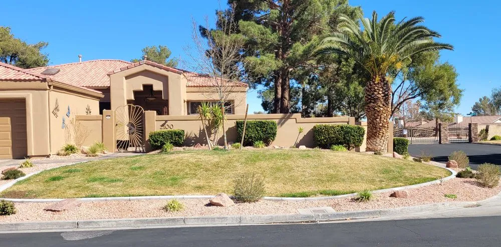 Affordable yard maintenance in Henderson, NV - Quick Pickk