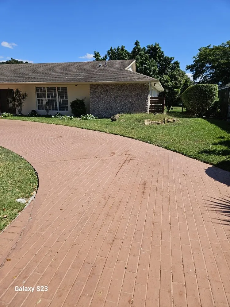 Reliable yard cleanup service in Lauderhill, FL by Quick Trimms Lawn Care
