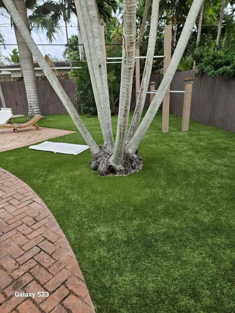Reliable landscaping services for homes in Lauderhill, FL by Quick Trimms Lawn Care